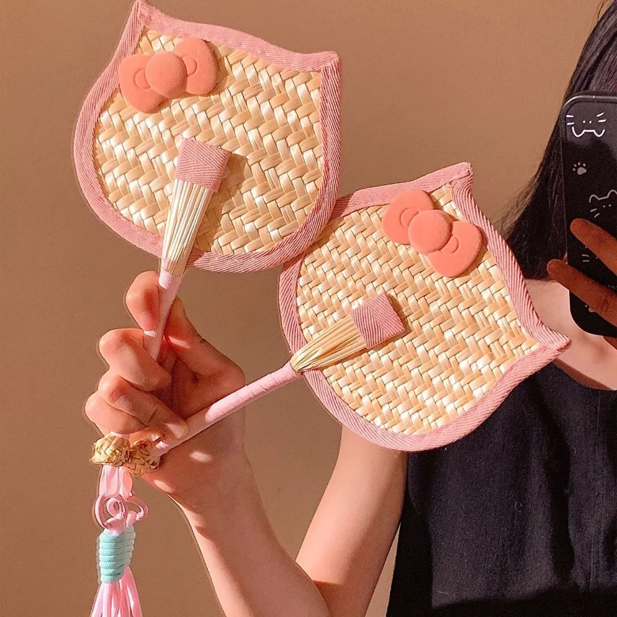 Cute Cat-Shaped Hand-Woven Straw Fan – Portable Summer Hand Fan for Women, Travel Hand Fan with Cat Design, Photography Prop & Vintage Gift